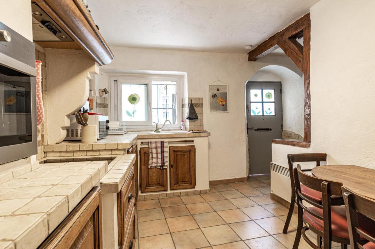 Maison De Village Au Coeur De リル・シュル・ラ・ソルギュ エクステリア 写真